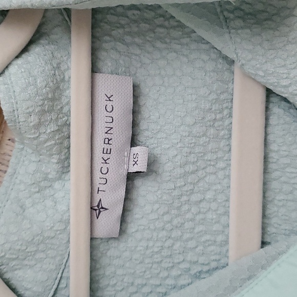 Tuckernuck Pleated Top Adele Sea Glass Blue Button Down Shirt SzXS - Picture 2 of 9